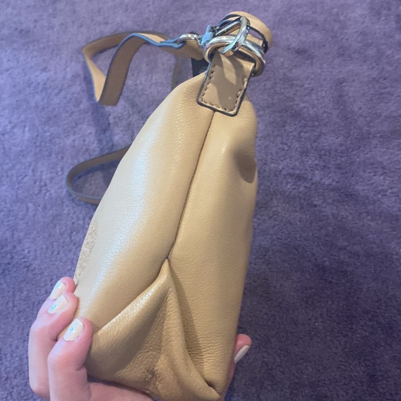 NWT Vince Camuto Corin Crossbody in Toffee Cream - Picture 7 of 9
